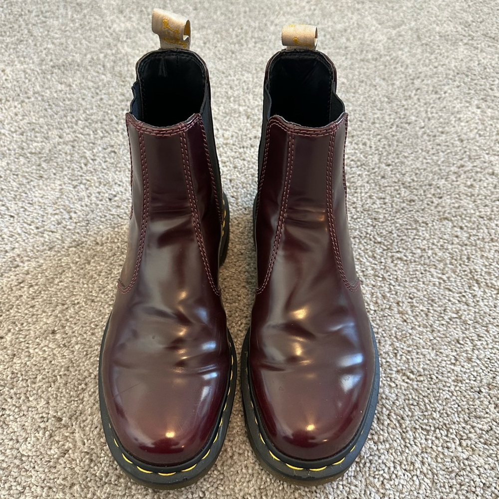 Doc Marten Vegan Burgundy Chelsea Boots Womens 8 Mens 7 Excellent Condition